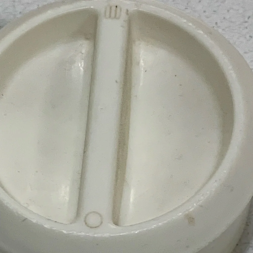 Rubbermaid Pitcher 2 1/4 Quarts drinking vintage Green MCM lid serve ware